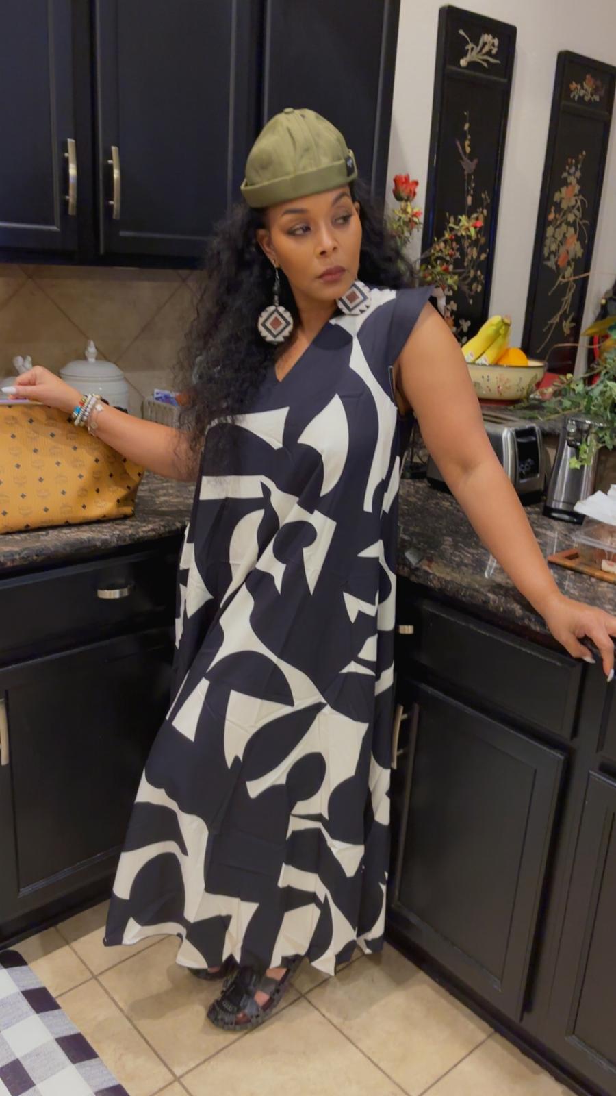 black and white geometric maxi dress Richard Allen for H&M Midi Maxi Dress Black White Geometric Long Sleeve Sz 2
